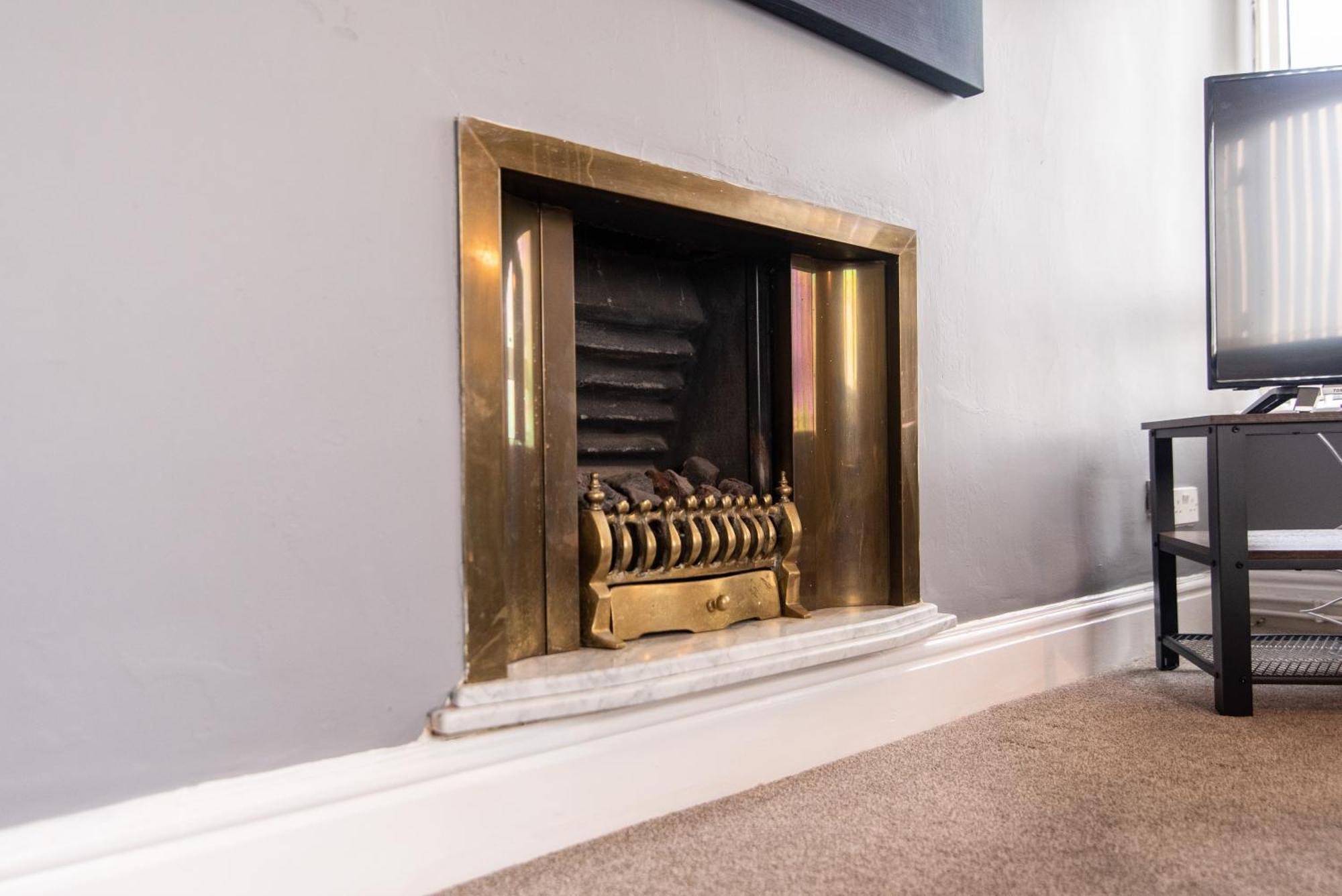3 Bed Apartment - Perfect For Contractors Near Liverpool Airport ヘイル エクステリア 写真