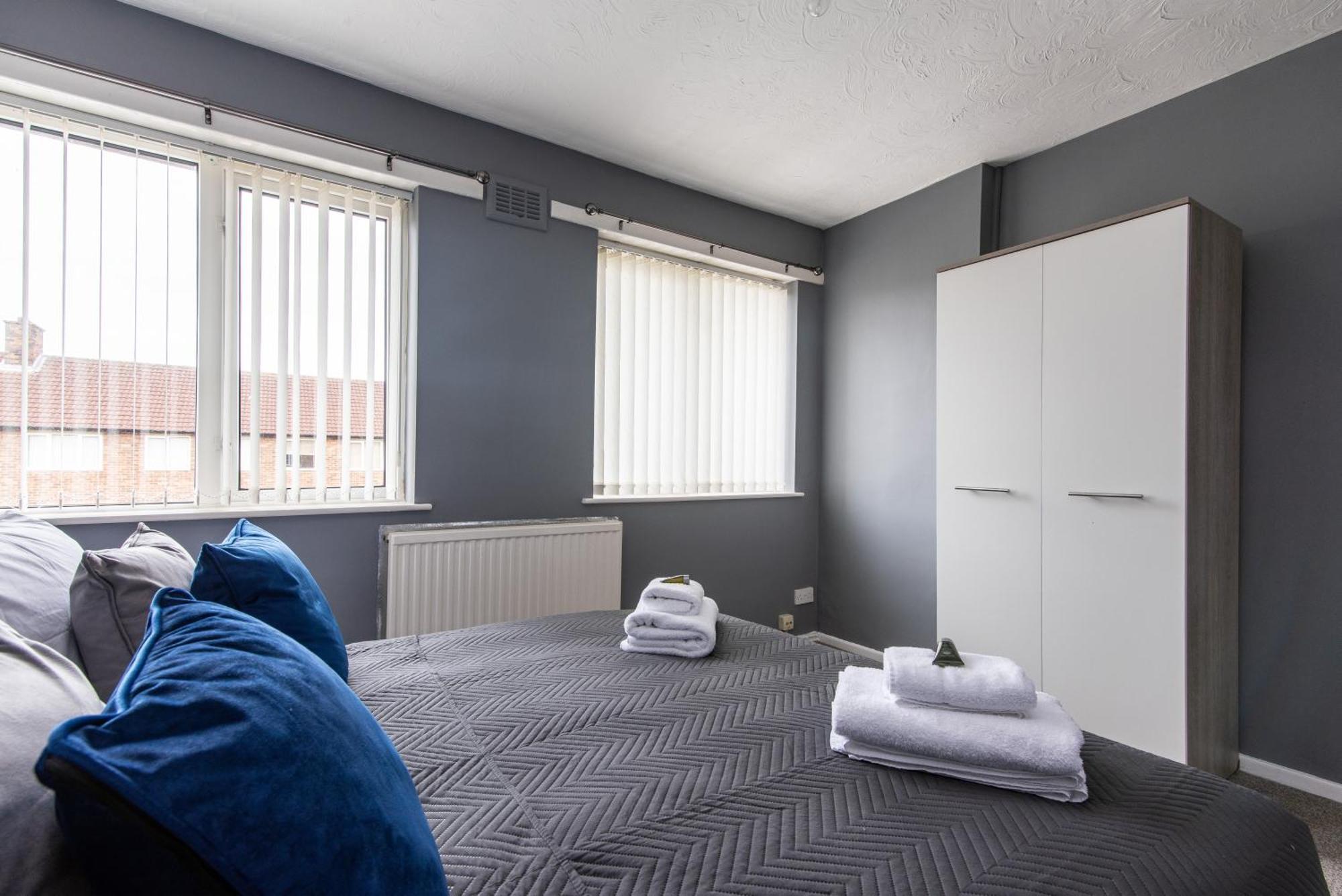 3 Bed Apartment - Perfect For Contractors Near Liverpool Airport ヘイル エクステリア 写真